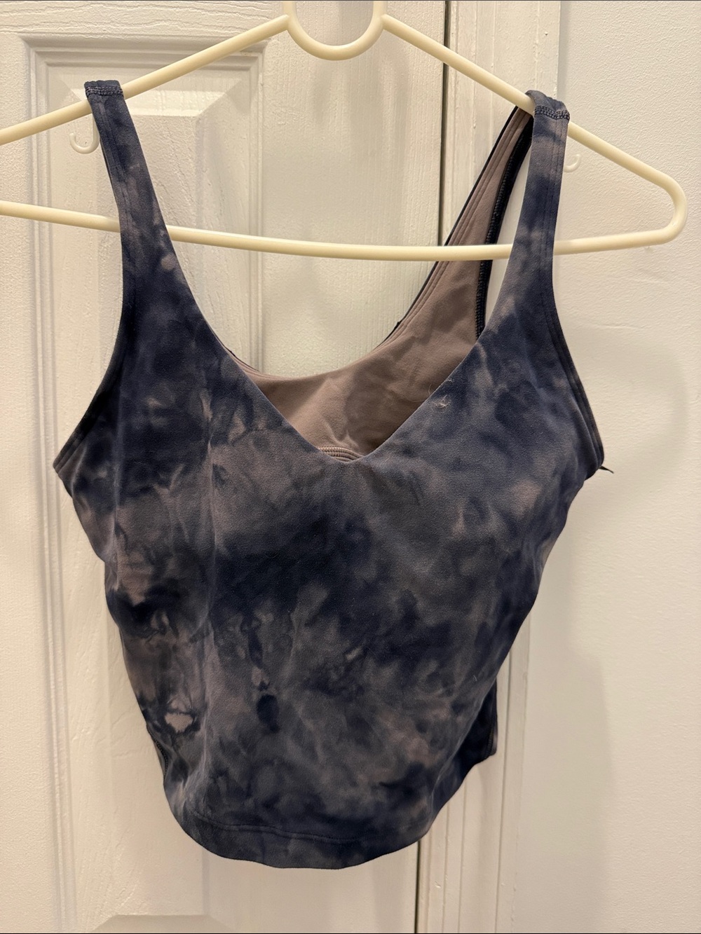 lululemon athletica Navy and Taupe V Neck Tank. Size 6